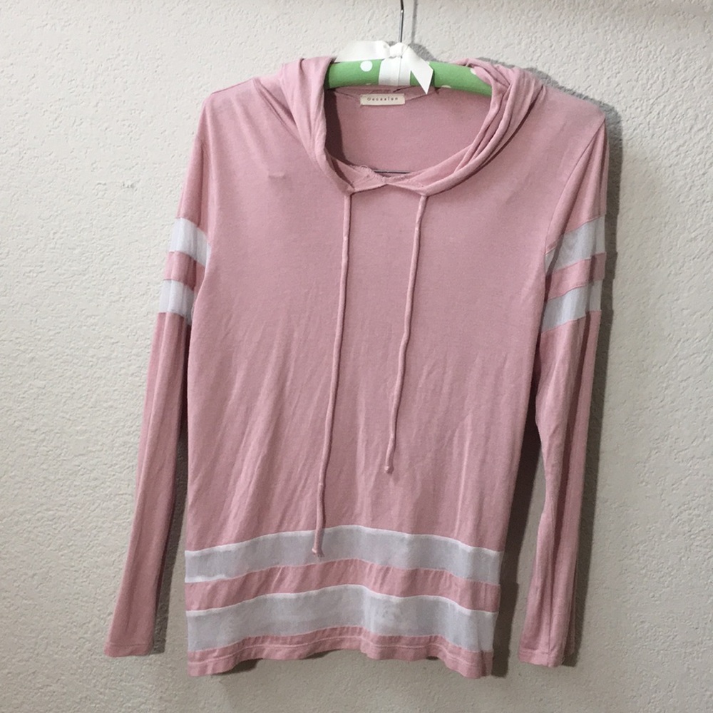 Sporty Long-Sleeve with Hood